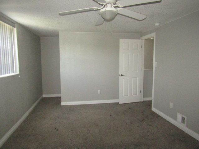 5560 Clarene Dr, Bethel Park, PA 15102