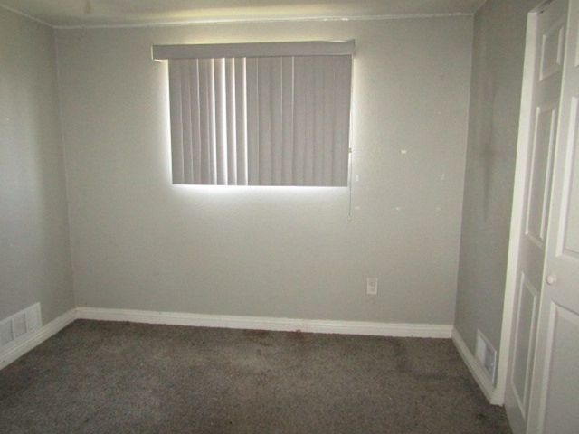 5560 Clarene Dr, Bethel Park, PA 15102