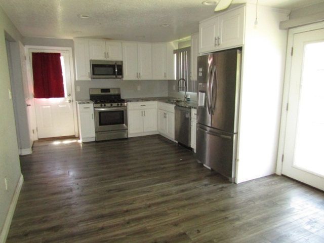 5560 Clarene Dr, Bethel Park, PA 15102