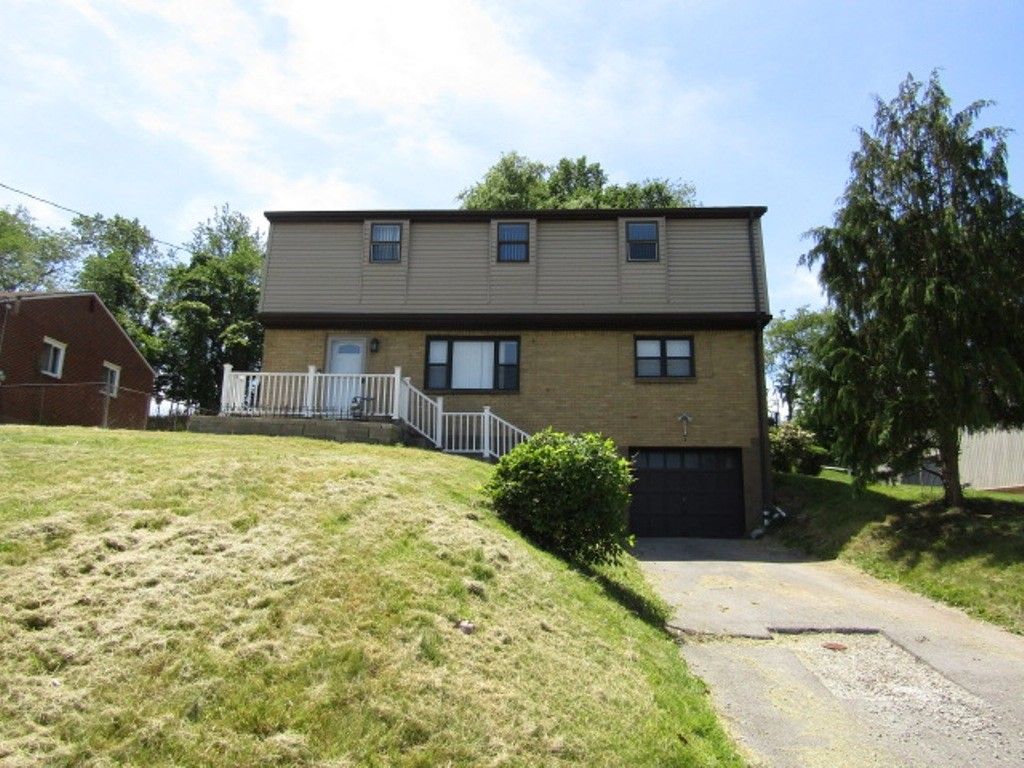 5560 Clarene Dr, Bethel Park, PA 15102