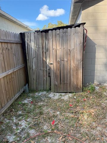 300 HERITAGE ESTATES LANE, Deland, FL 32720