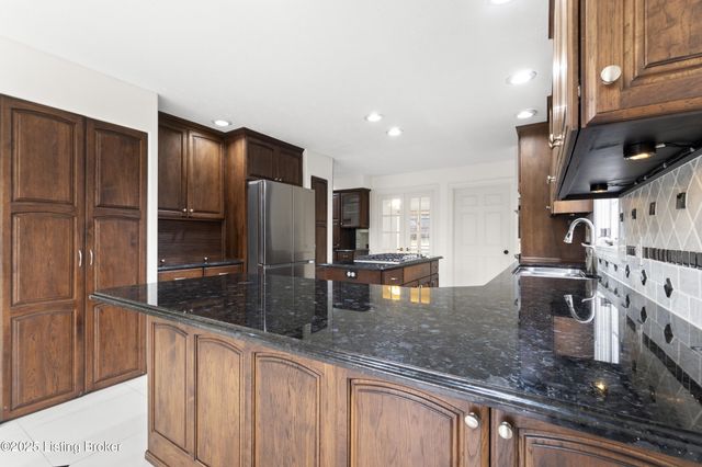 10308 Colonel Hancock Dr, Louisville, KY 40291