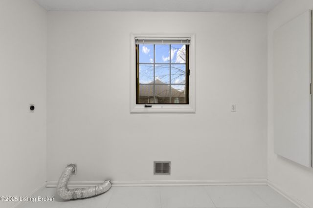 10308 Colonel Hancock Dr, Louisville, KY 40291