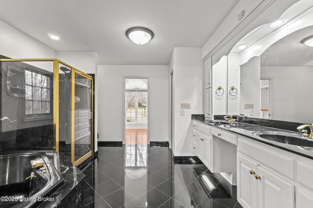 10308 Colonel Hancock Dr, Louisville, KY 40291