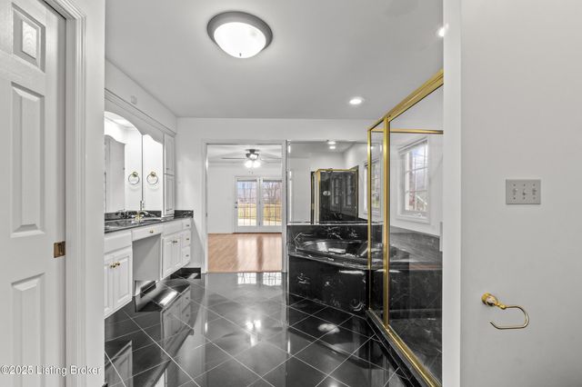 10308 Colonel Hancock Dr, Louisville, KY 40291