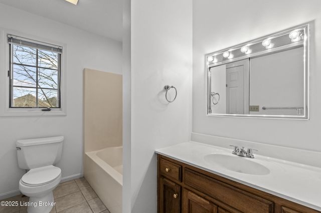 10308 Colonel Hancock Dr, Louisville, KY 40291