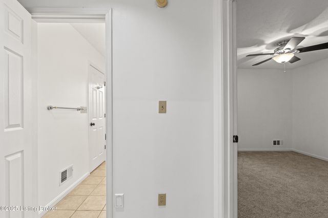 10308 Colonel Hancock Dr, Louisville, KY 40291