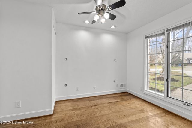 10308 Colonel Hancock Dr, Louisville, KY 40291