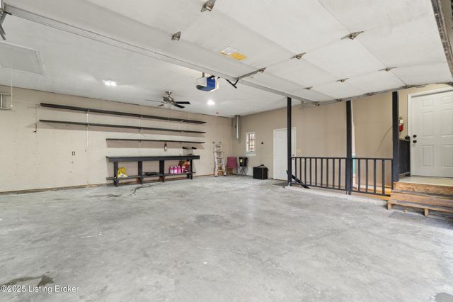 10308 Colonel Hancock Dr, Louisville, KY 40291