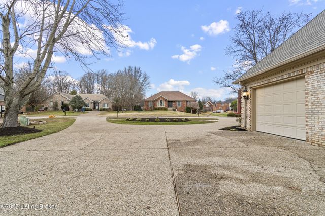 10308 Colonel Hancock Dr, Louisville, KY 40291