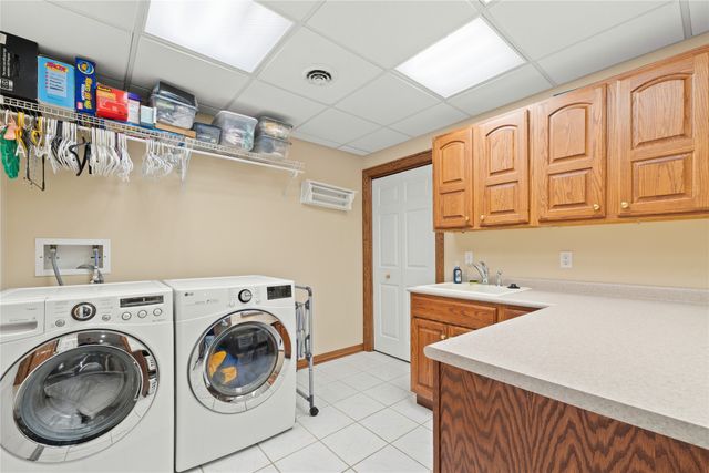 5913 BEACON HILL Lane, Erie, PA 16509