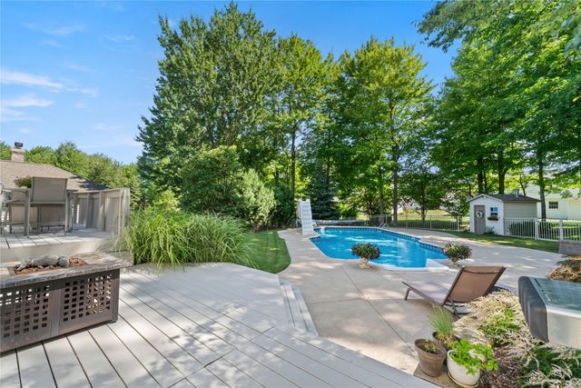 5913 BEACON HILL Lane, Erie, PA 16509
