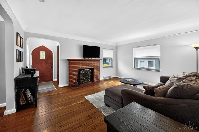 6747 Plainfield Road, Silverton, OH 45236
