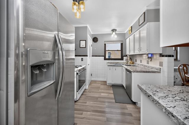 6747 Plainfield Road, Silverton, OH 45236