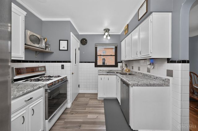6747 Plainfield Road, Silverton, OH 45236
