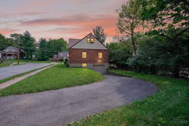 6747 Plainfield Road, Silverton, OH 45236