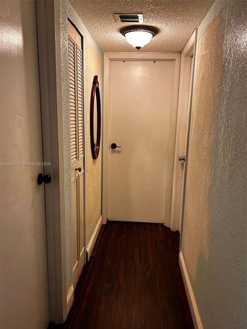 8404 N Missionwood Cir, Miramar, FL 33025