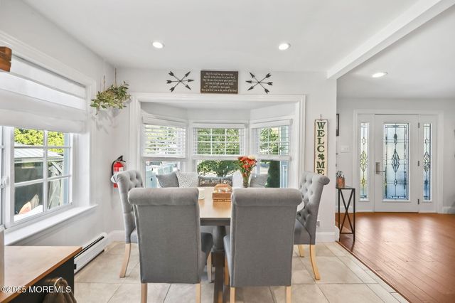 28 W Park Avenue, Belford, NJ 07718