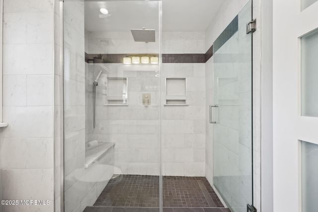 28 W Park Avenue, Belford, NJ 07718