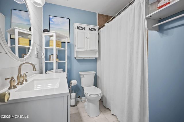 28 W Park Avenue, Belford, NJ 07718