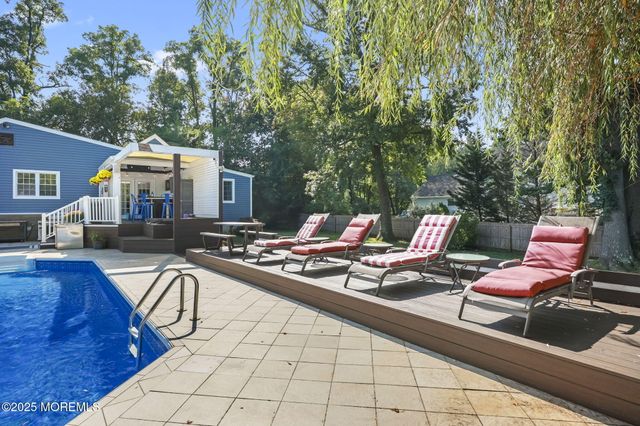 28 W Park Avenue, Belford, NJ 07718