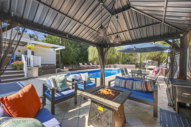 28 W Park Avenue, Belford, NJ 07718