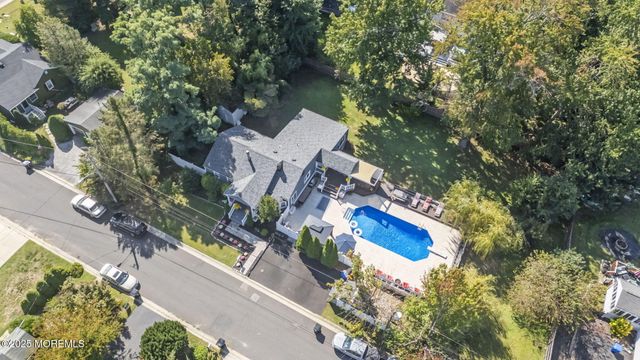 28 W Park Avenue, Belford, NJ 07718