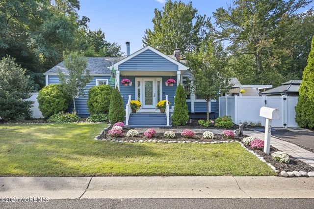 28 W Park Avenue, Belford, NJ 07718