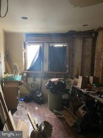 1013 E PASSYUNK AVE, Philadelphia, PA 19147