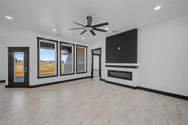 2440 Canyon Circle, Blanchard, OK 73010