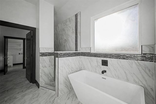 2440 Canyon Circle, Blanchard, OK 73010