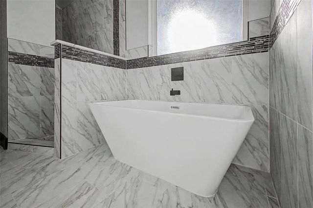 2440 Canyon Circle, Blanchard, OK 73010