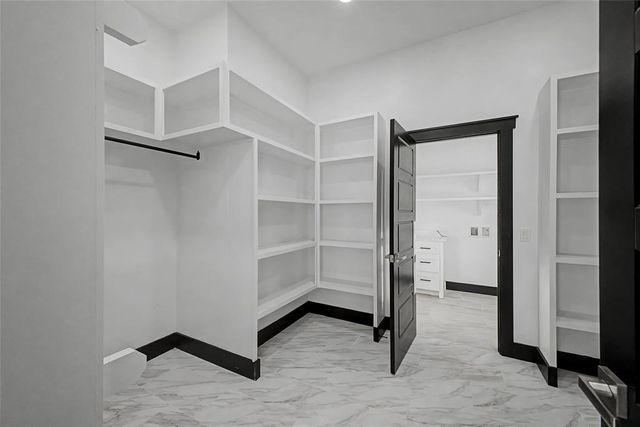 2440 Canyon Circle, Blanchard, OK 73010