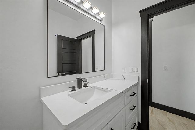 2440 Canyon Circle, Blanchard, OK 73010