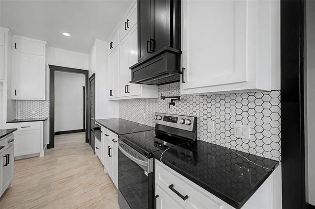 2440 Canyon Circle, Blanchard, OK 73010