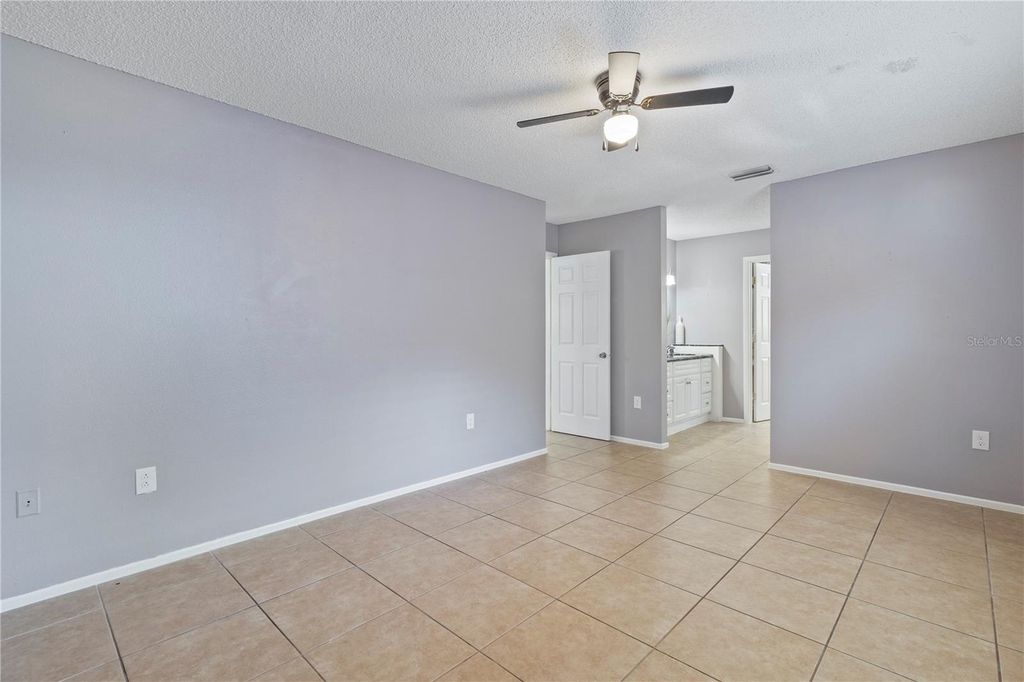 Image 17 of property listing at 4800 S SALFORD BOULEVARD, North Port, FL 34287