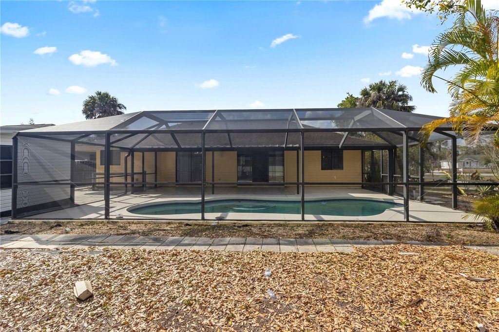 Image 38 of property listing at 4800 S SALFORD BOULEVARD, North Port, FL 34287