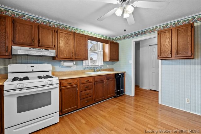 38 Louise Street, Jeffersonville, IN 47130