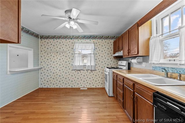 38 Louise Street, Jeffersonville, IN 47130