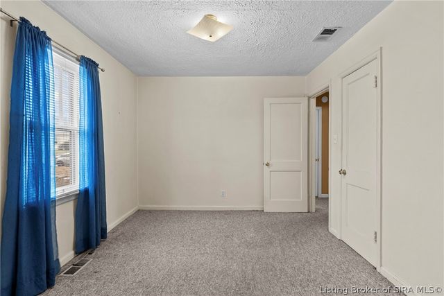 38 Louise Street, Jeffersonville, IN 47130