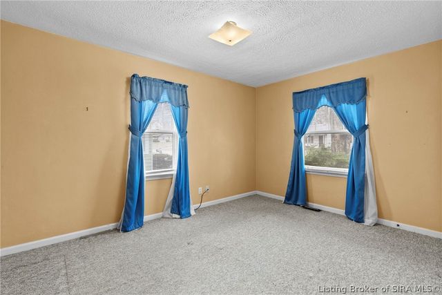 38 Louise Street, Jeffersonville, IN 47130