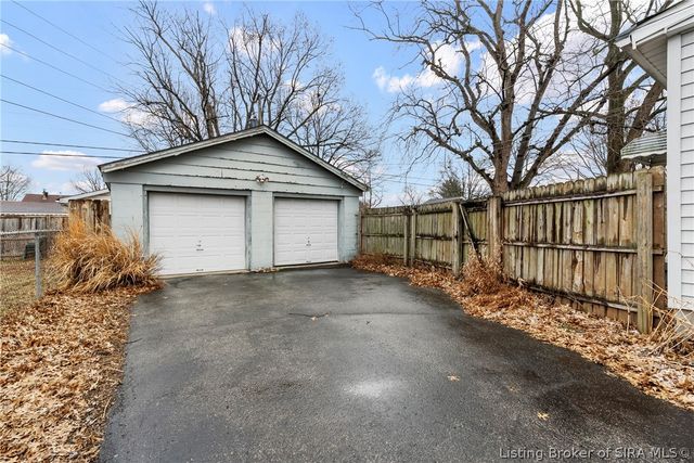 38 Louise Street, Jeffersonville, IN 47130