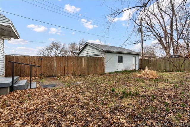 38 Louise Street, Jeffersonville, IN 47130