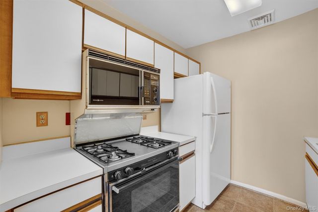 97 Sunfish Landing, Mohegan Lake, NY 10547