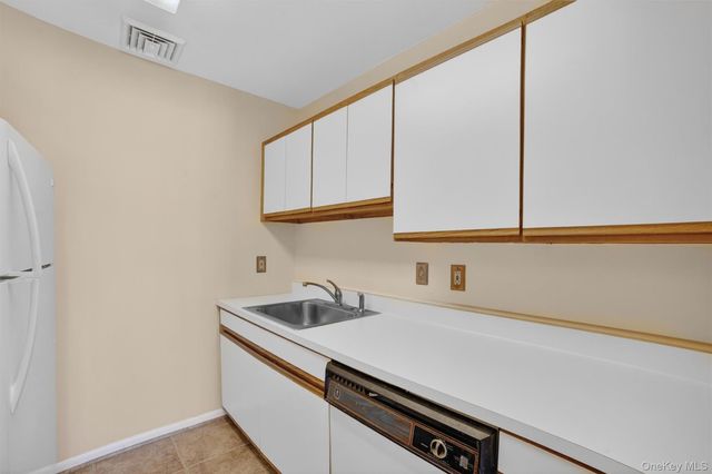 97 Sunfish Landing, Mohegan Lake, NY 10547