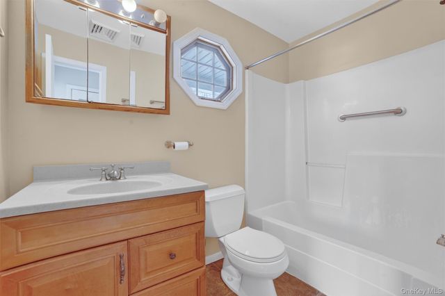 97 Sunfish Landing, Mohegan Lake, NY 10547