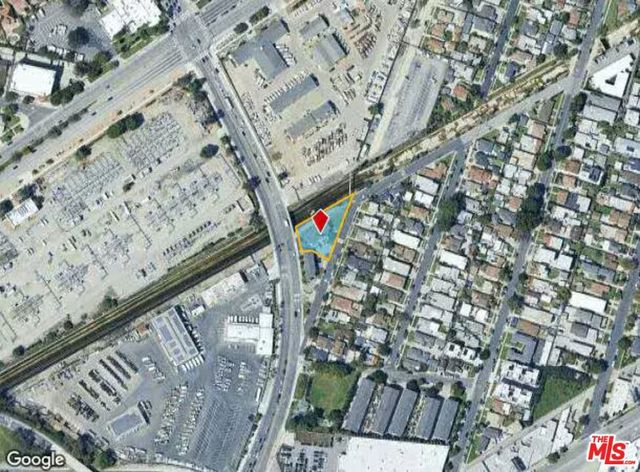 2211 S Genesee Avenue, Los Angeles, CA 90016