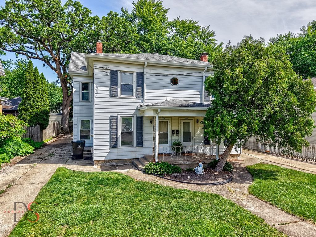 Image 22 of property listing at 520/522 E Main Street, Ottawa, IL 61350