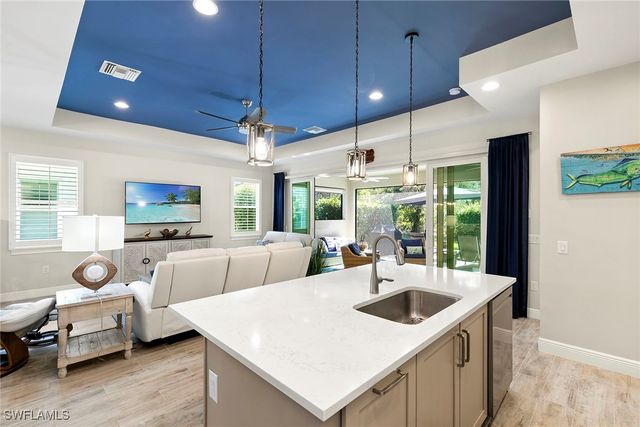 14796 Windward LN, Naples, FL 34114