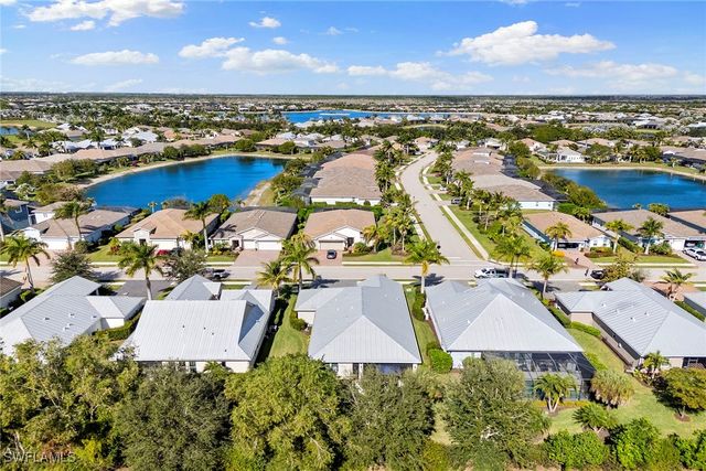 14796 Windward LN, Naples, FL 34114